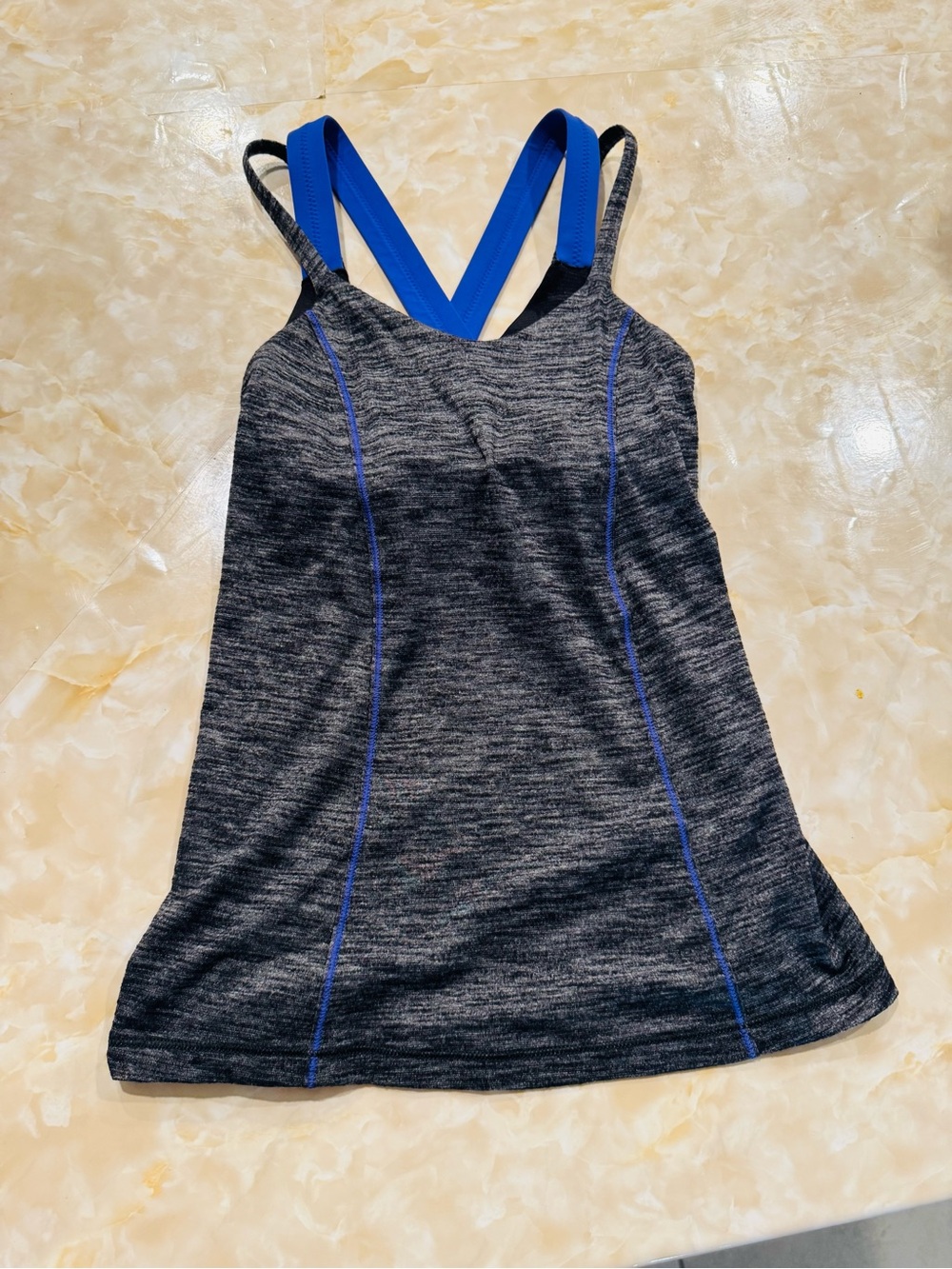 Lululemon tanktop sz 2